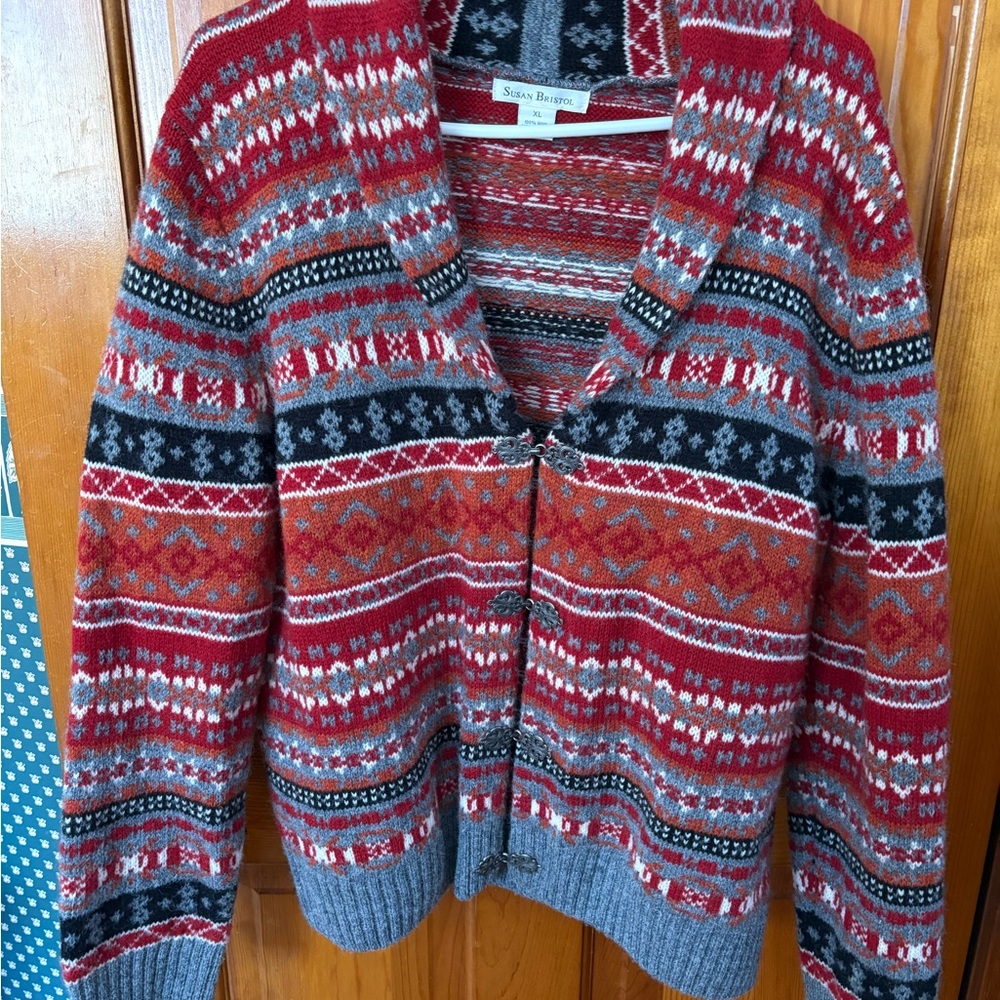 Susan Bristol Red and Gray Patterned Cardigan